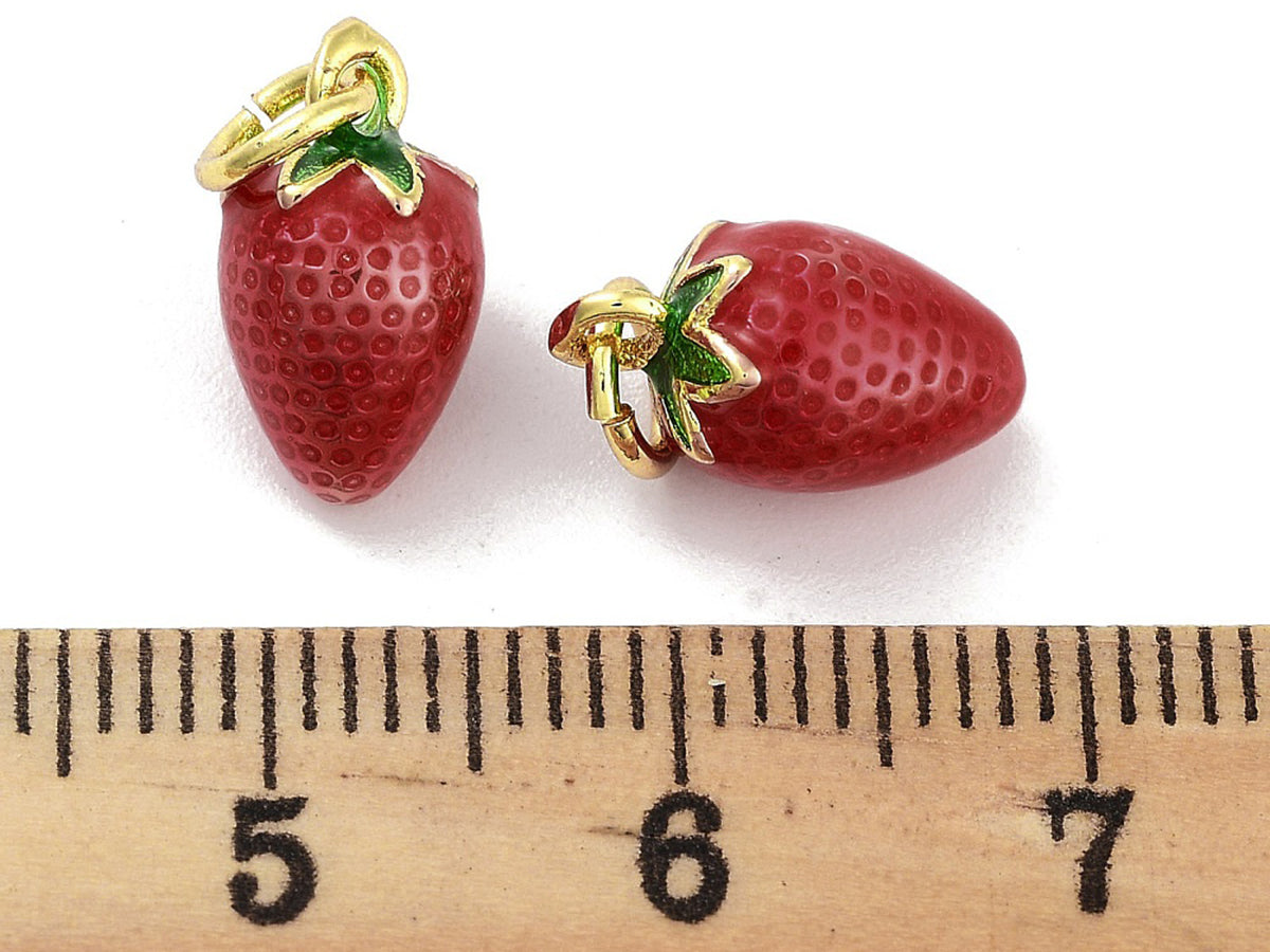 achat Breloque fraise émaillée en laiton doré à l’or fin