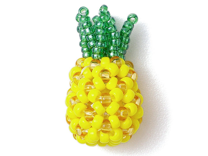 Achat Breloque ananas en perles de rocaille jaunes
