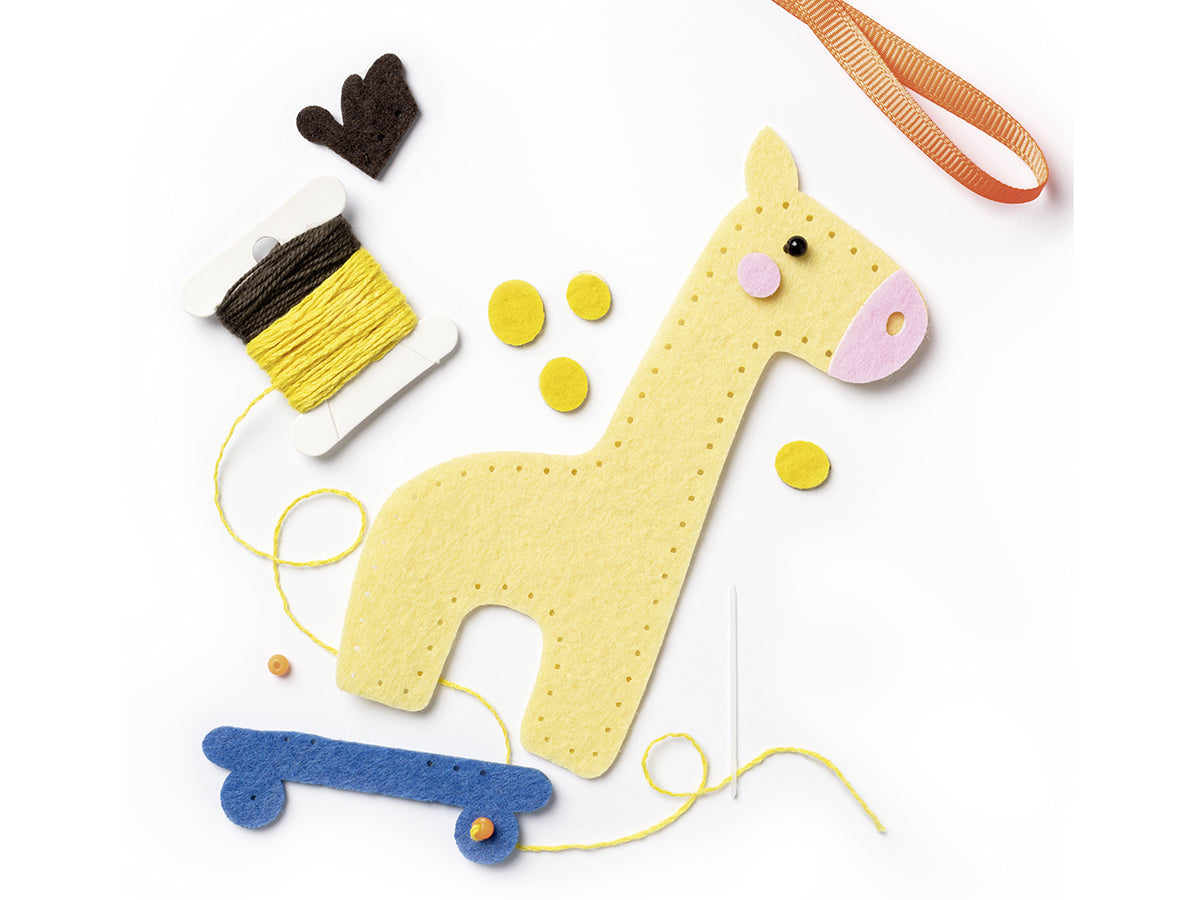 achat Mini kit de couture de feutrine Filzinies - 13 pièces
