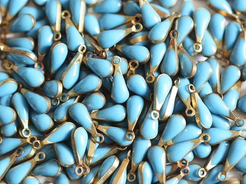 Achat Breloque petite goutte émaillée - bleu turquoise