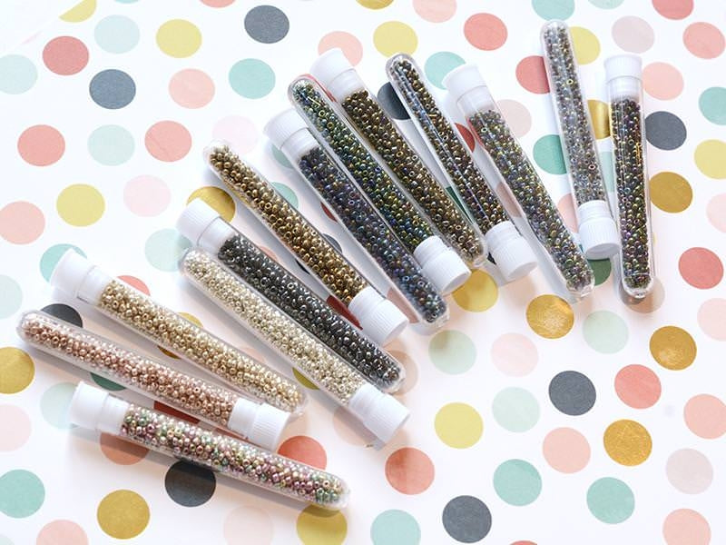 achat Tube de 350 perles métallisées - mix métal plusieurs couleurs