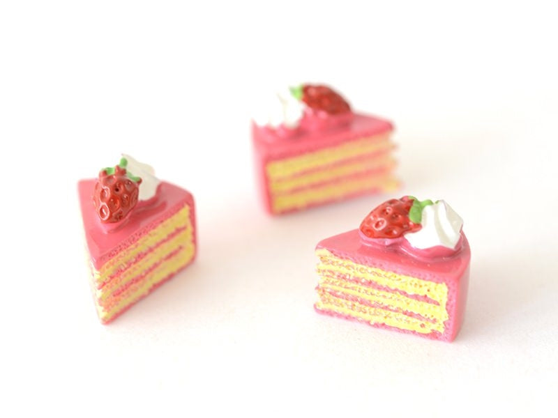 achat Cabochon part de gâteau à la fraise