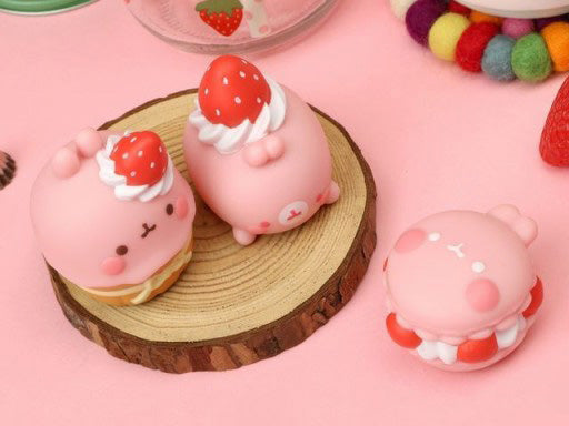 achat Boîte à figurines aléatoires Molang adore les fraises