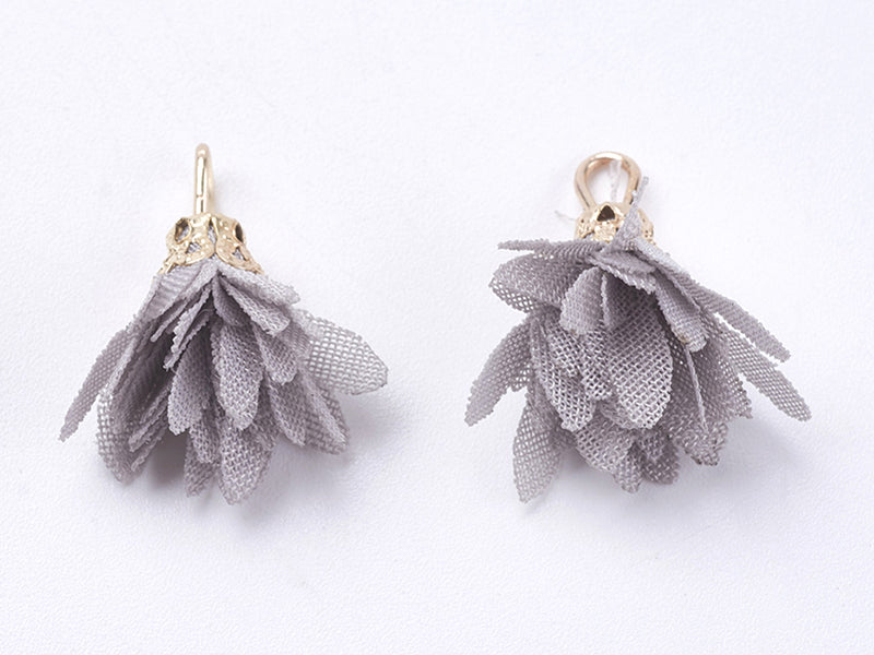 Achat Pendentif fleur pompon en organza - gris souris