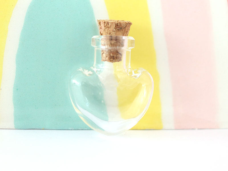 achat Fiole en verre coeur - 25 mm