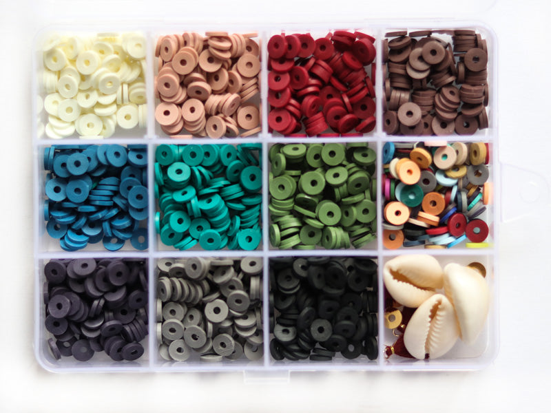 Achat Boite de 11 couleurs naturelles de perles heishi 6 mm + accessoires
