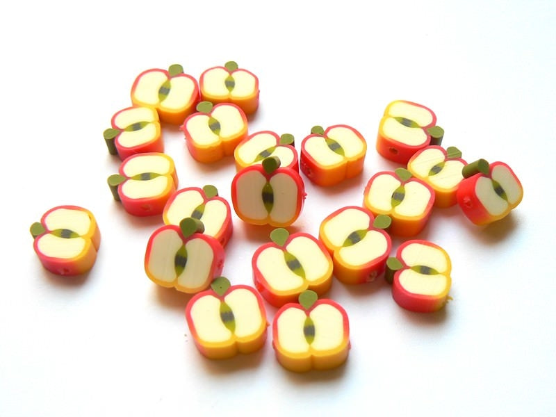 Achat 20 perles pommes en pâte fimo - modelage