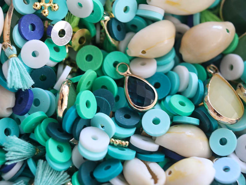 achat Mélange de perles heishi et de breloques - Bali