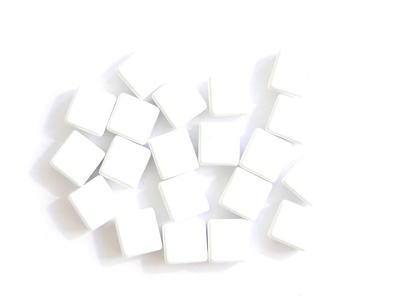 Achat Lot de 10 perles tuiles carrées en métal de 7x7 mm - Blanc