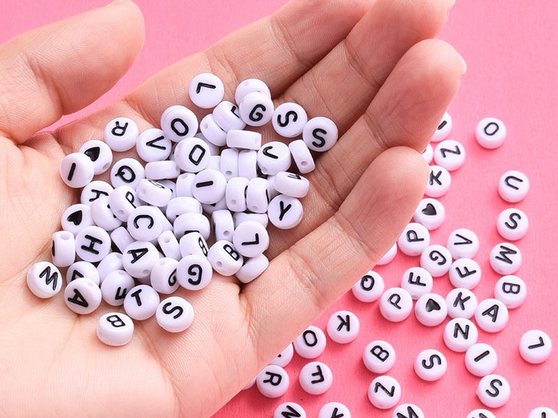 achat Pack boite de perles en plastique alphabet et bobine de fil élastique