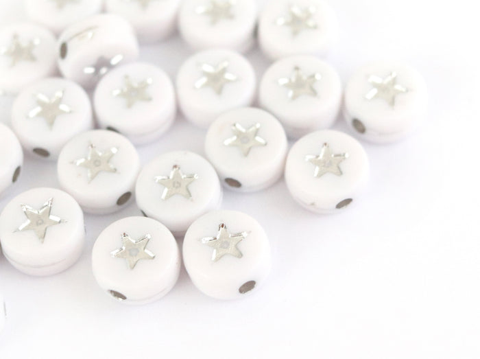 Achat 20 perles rondes en plastique -  étoiles - argenté et blanc