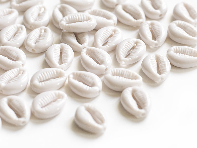 achat 50 perles coquillages cauri en plastique - blanc