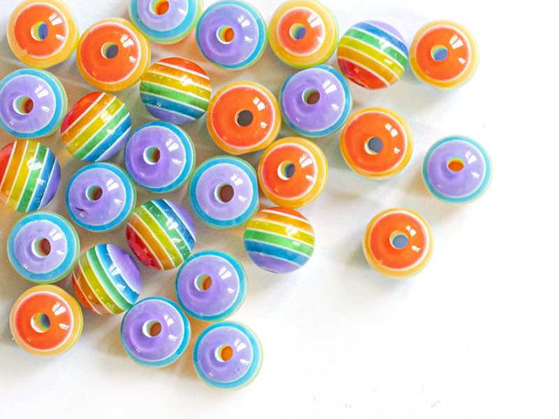 Achat 20 perles en résine à rayures colorées  - 8 mm
