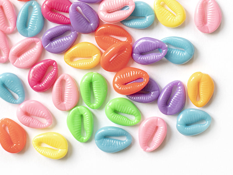 Achat 50 perles coquillages cauri en plastique - multicolore