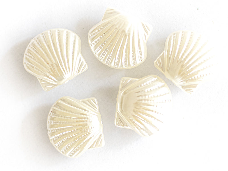 Achat 5 perles coquillages en plastique