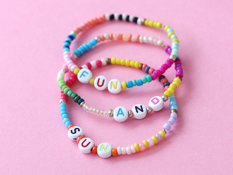 Achat Pot de perles en plastique - nuances de rose