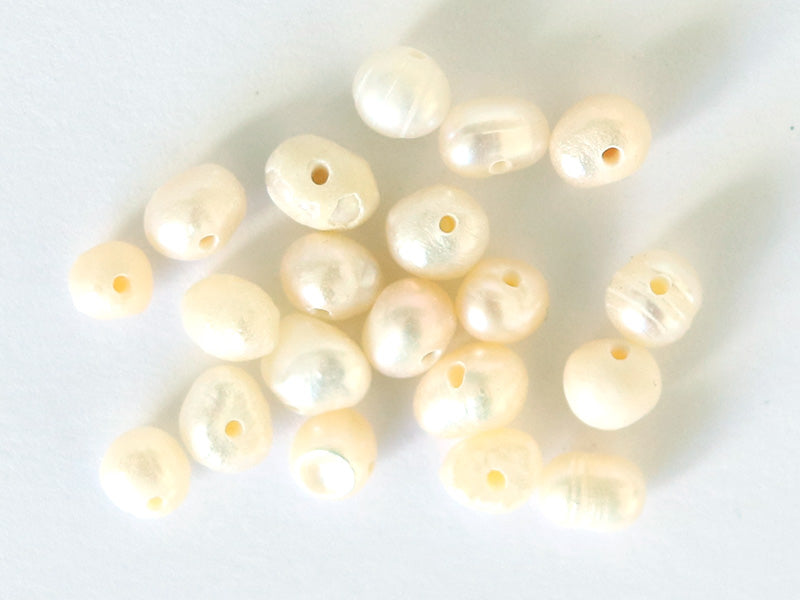 Achat 20 perles de culture - forme irrégulière - 4/5 mm