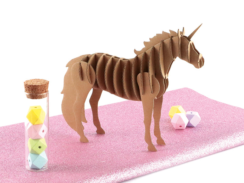achat Maquette carton - Licorne 21,5 x 4 x17 cm