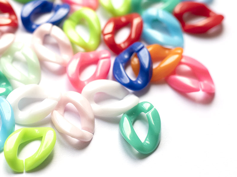 achat 20  maillons en plastique 23 x 16 mm - à connecter pour création de chaîne - mix multicolore