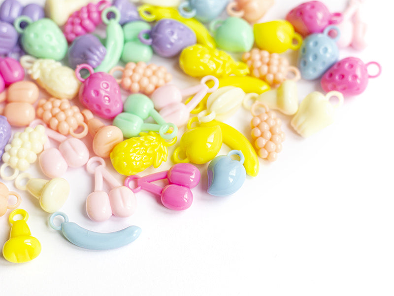 achat 50 perles en plastique - fruits variés - pastel