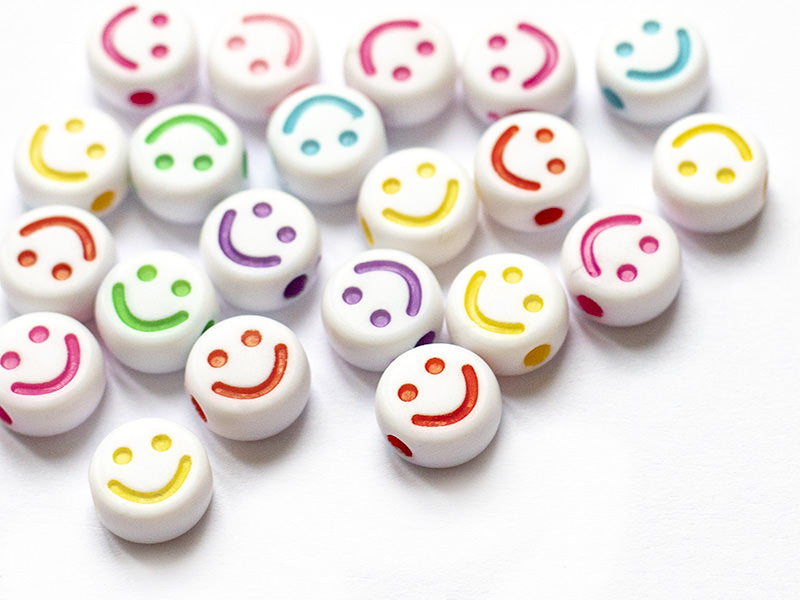 Achat 20 perles en plastique rondes symbole sourire - blanc et multicolore - 7 mm