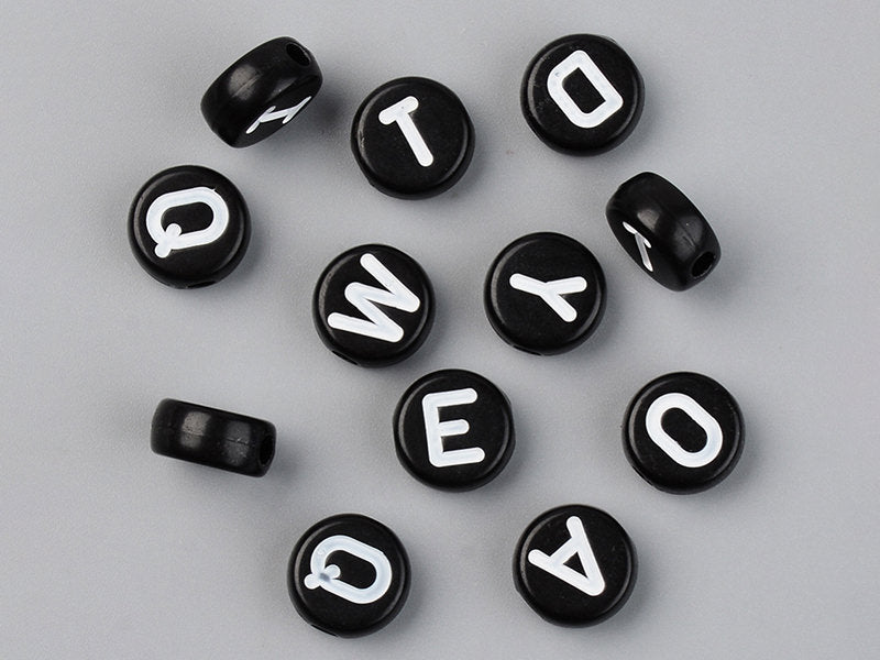 achat 200  perles rondes en plastique - lettres alphabet - noir et blanc - 7 mm