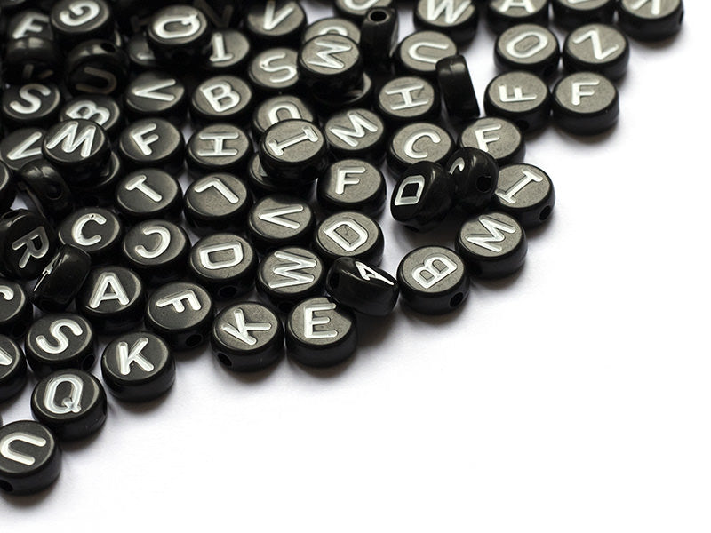 achat 200  perles rondes en plastique - lettres alphabet - noir et blanc - 7 mm