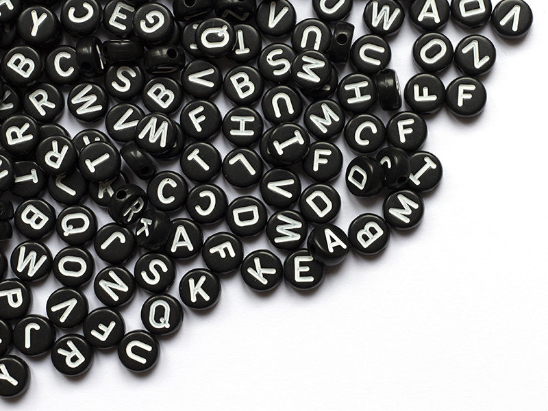 Achat 200  perles rondes en plastique - lettres alphabet - noir et blanc - 7 mm