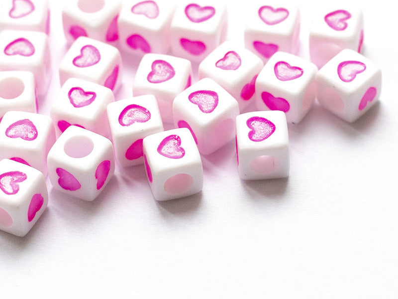 achat 20 perles en plastique cubes symbole coeur  - rose flashy - 7 mm