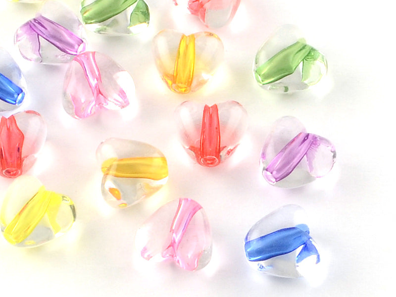 Achat 50 perles en plastique coeur - inclusion multicolore - 10 mm