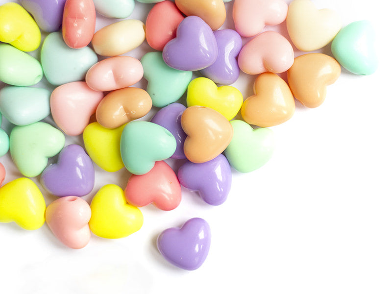 Achat 50 grosses perles en plastique - cœurs couleur pastel - 15x17 mm