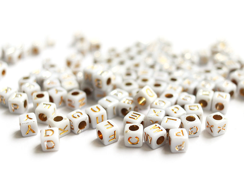Achat 200 perles carrées - cubes en plastique - lettres alphabet - doré et blanc - 6 mm