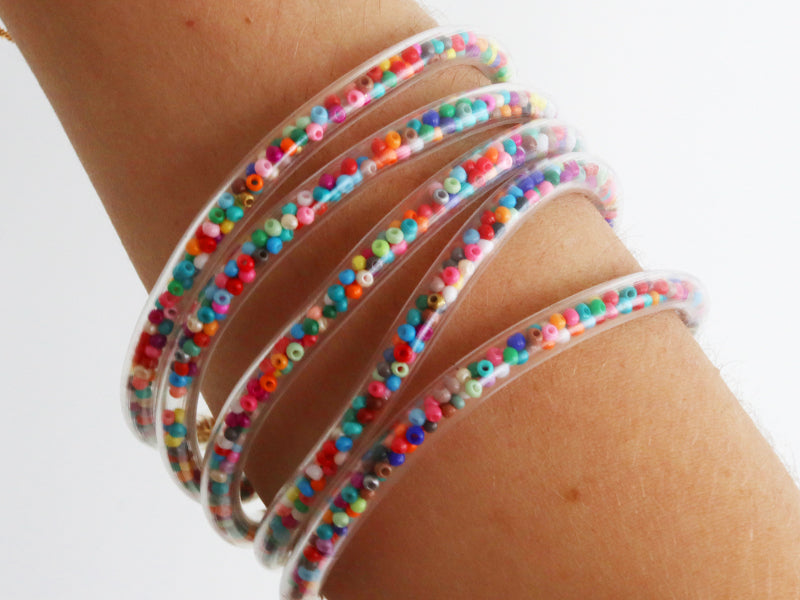 Achat Bracelet jonc bouddhiste fantaisie - inclusion de perles de rocailles multicolores
