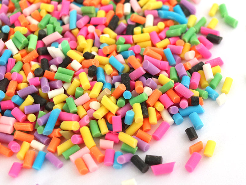 Achat Faux vermicelles couleurs vives pour pâte fimo ou résine.