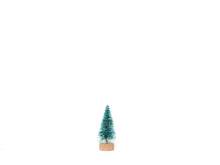 Achat Mini sapin de Noël vert enneigé - 5 cm