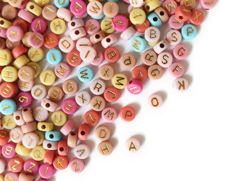 Achat Lot de 200 perles rondes colorées lettres alphabet - doré