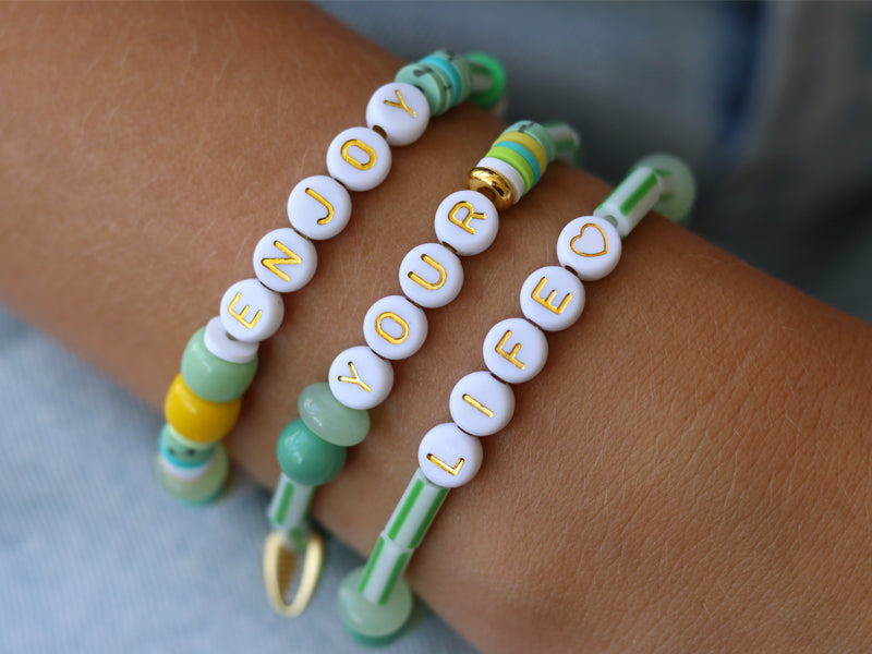 Achat Perles lettres 3 mots pour bracelet à personnaliser - Enjoy, Your et Life