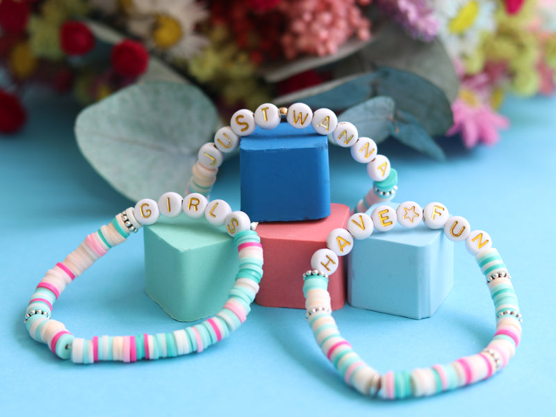 achat Perles lettres 3 mots pour bracelet à personnaliser - Girls, Just Wanna et Have Fun