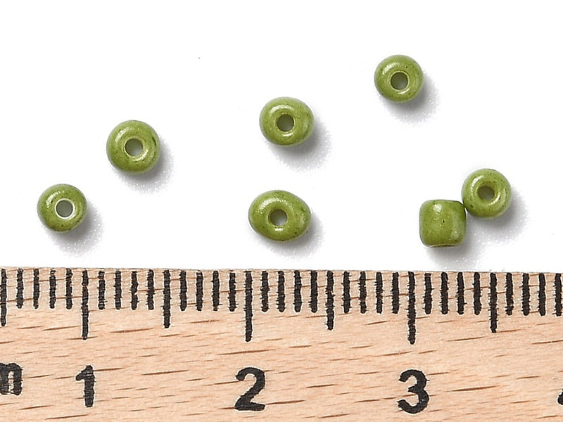 achat Boite de 15 couleurs variées de perles de rocailles rondes 8/0 - 3mm env.