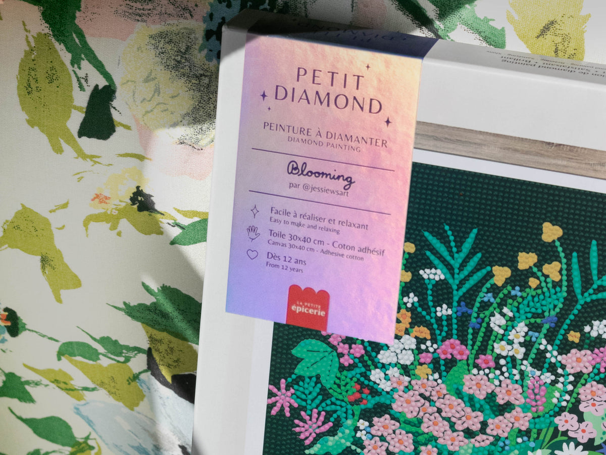 achat Coffret Petit Diamond - Diamond Painting Blooming par Jessie Wong