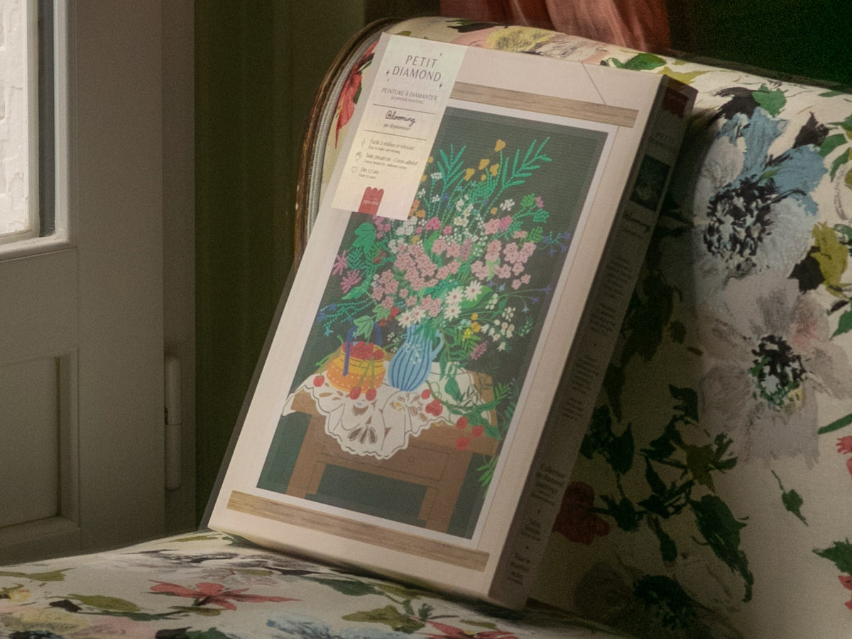achat Coffret Petit Diamond - Diamond Painting Blooming par Jessie Wong
