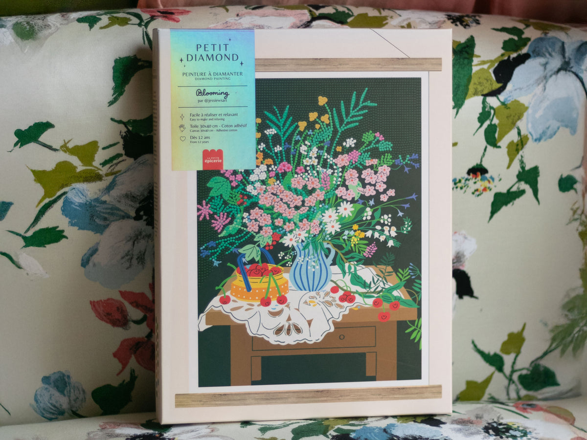 achat Coffret Petit Diamond - Diamond Painting Blooming par Jessie Wong