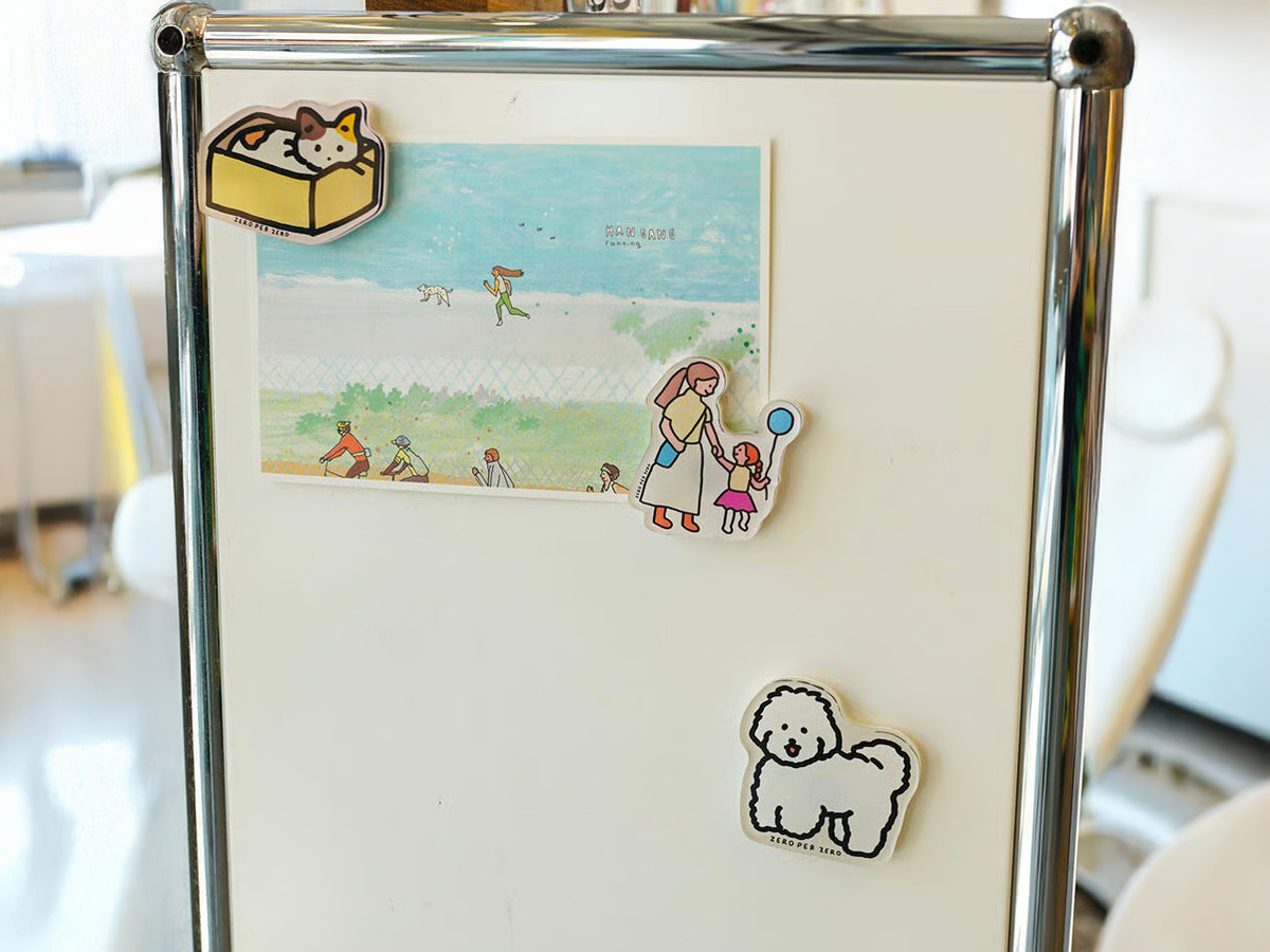 achat Magnet Chien blanc 2 - Zero per Zero