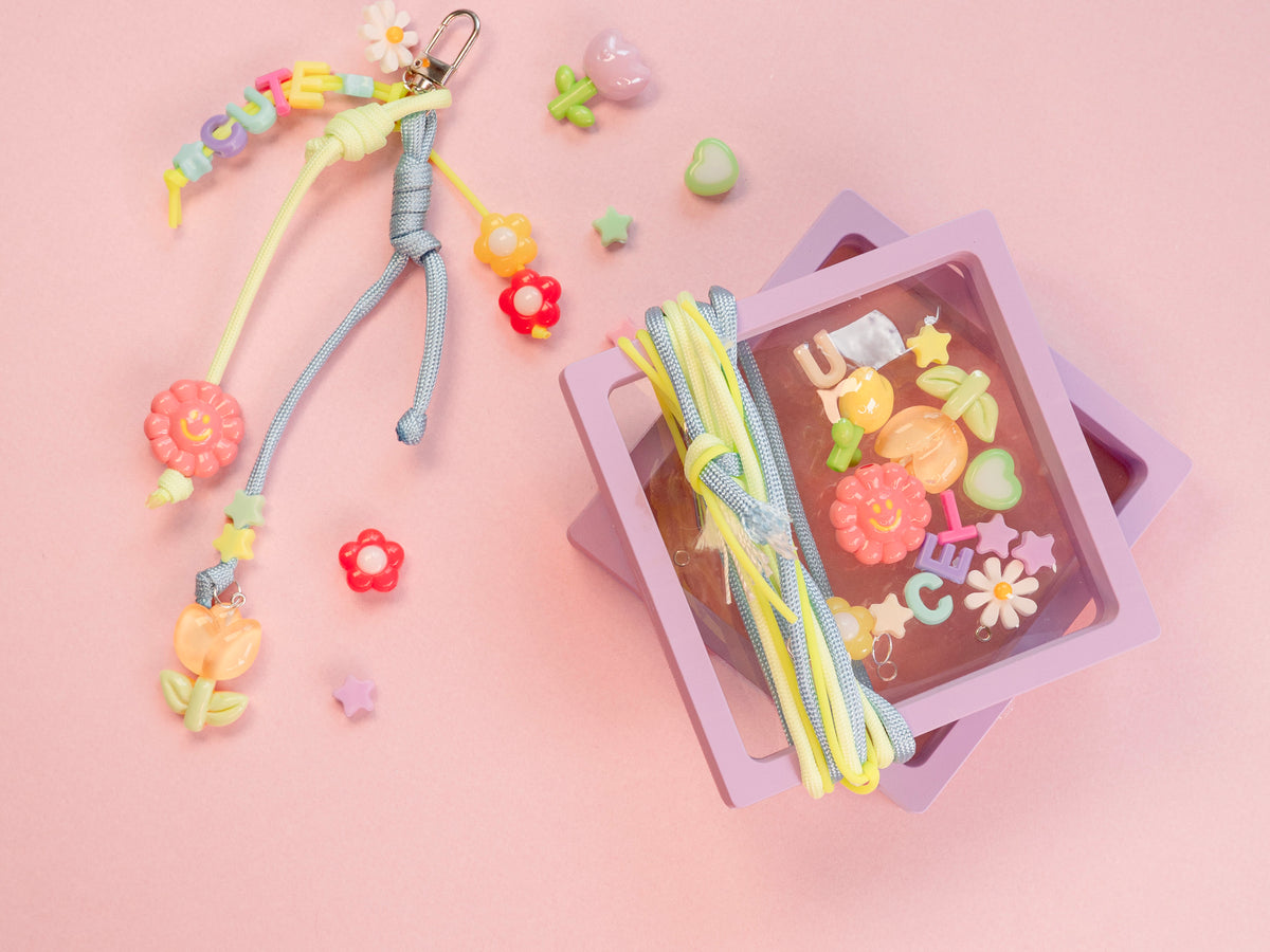 achat Mini Kit Bag Charm - Cute Flower