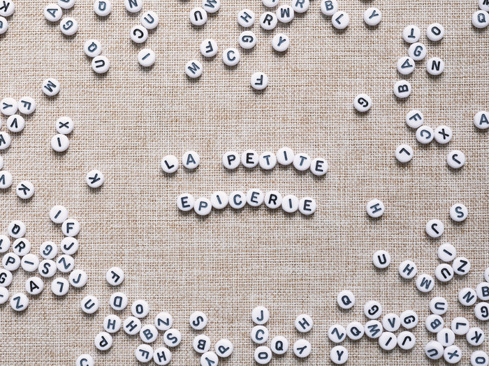 Achat Pot perles lettres – Blanc et noir