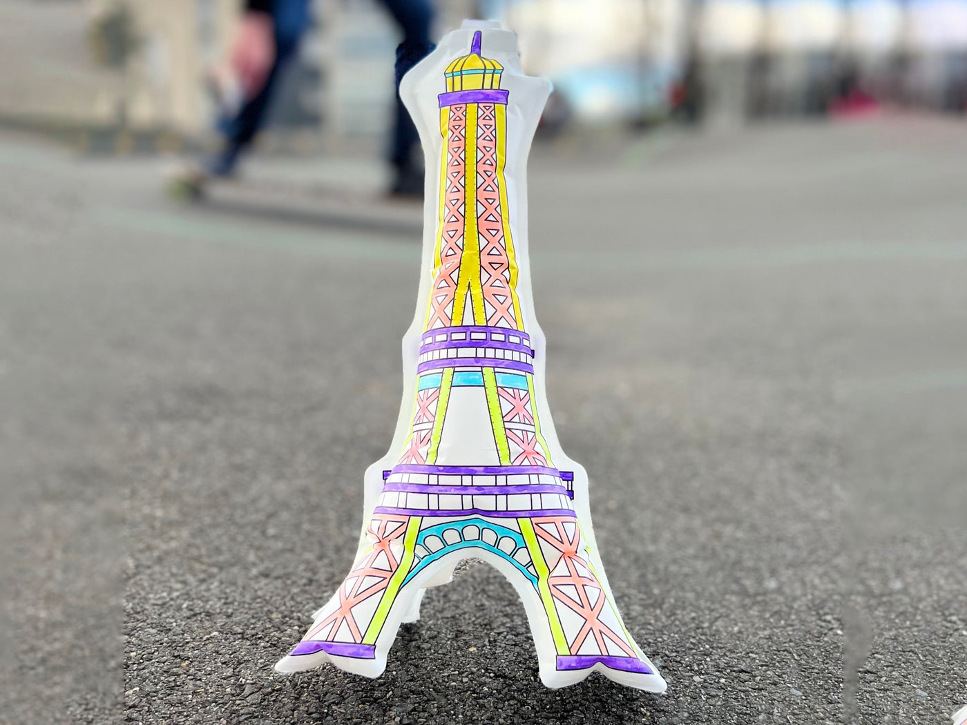 achat Coloriages gonflables - Tour Eiffel- Ara Créative