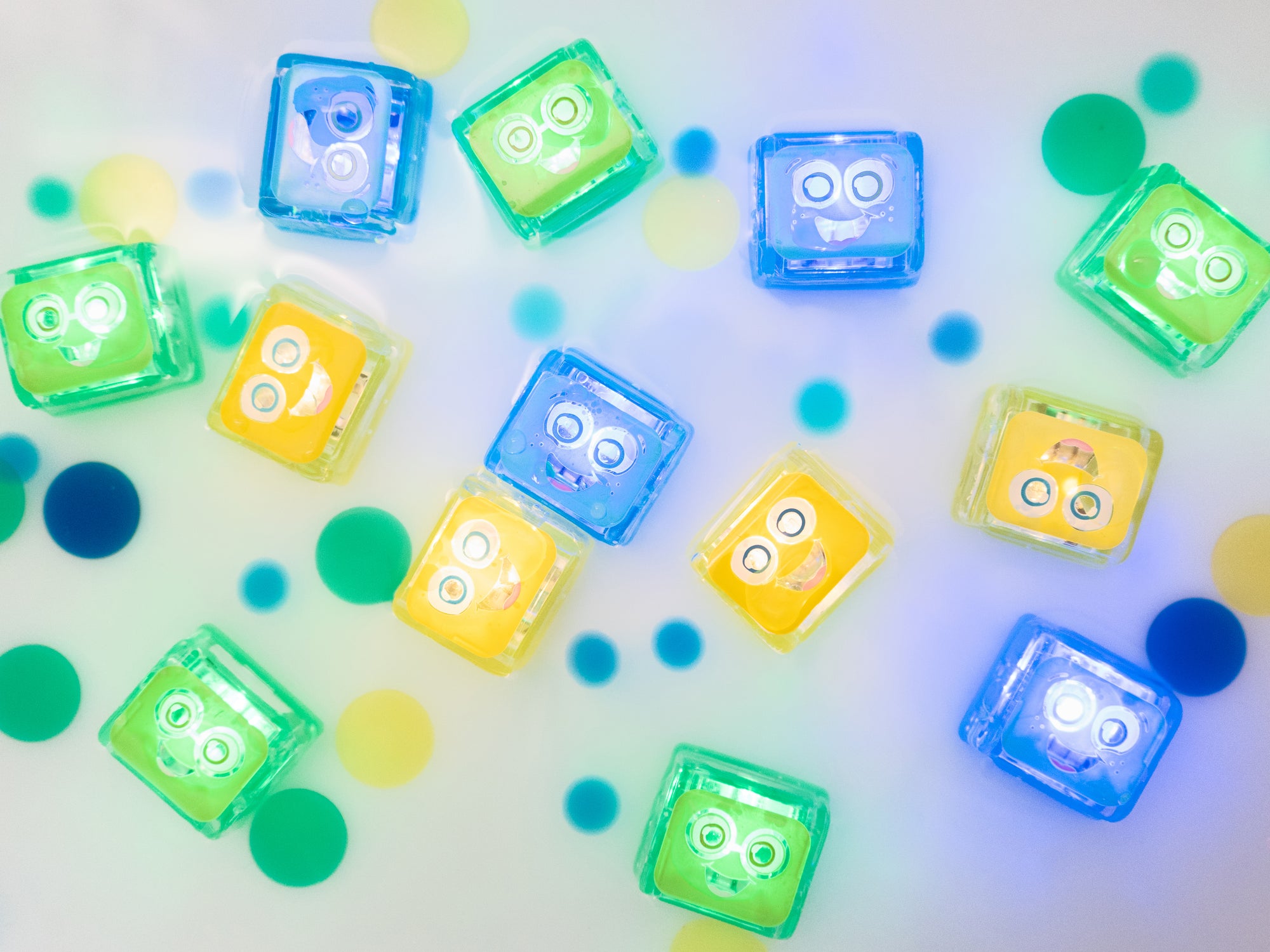 Glo pals - 4 cubes lumineux dans l'eau - bleu