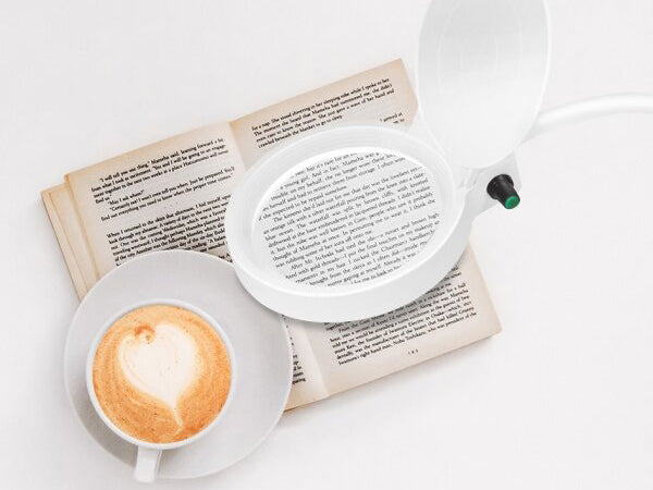 Lampe loupe - pour peinture au numéro et DIY