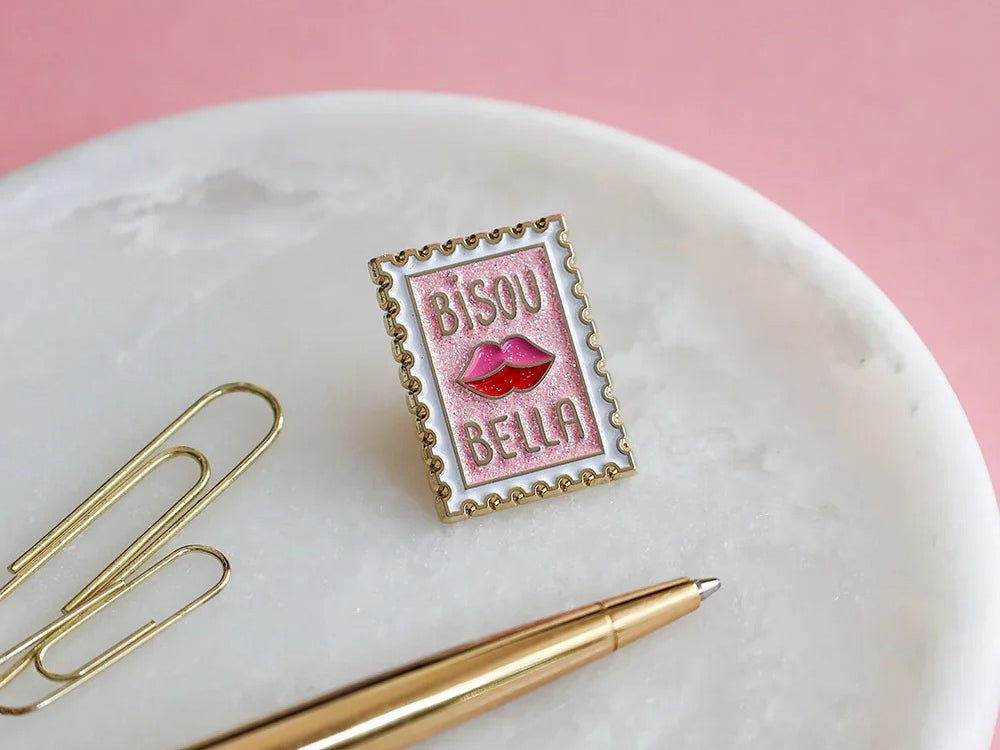 achat Pin's Bisou Bella - ATWS
