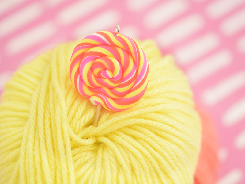 bijou fimo : La sucette colorée